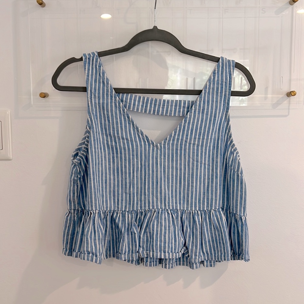 Cropped tank, blue & white striped, ruffle bottom.